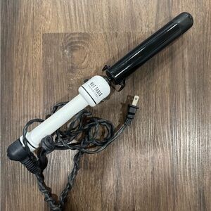 Hot Tools Black Curling Iron